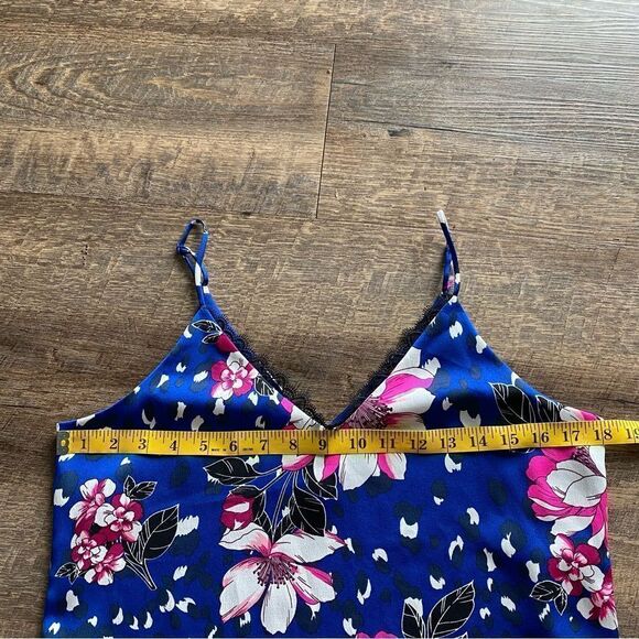 Express Top V Neck Blue Pink Floral Lace Small Feminine - Picture 8 of 10